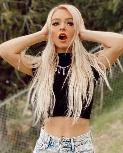 Who Is Tiktok Star Zoe Laverne? Her Response On Accusation Of Kissing ...