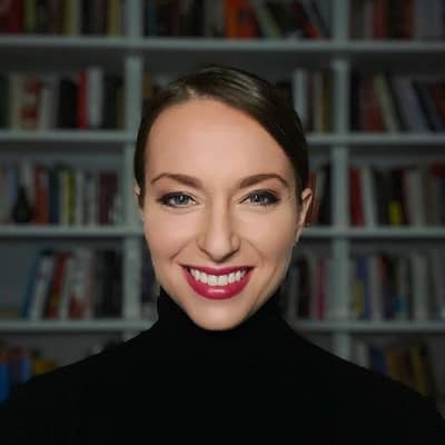Meet Julia Ioffe: Bio, Net Worth, Wiki, Age, Height, Husband & Family