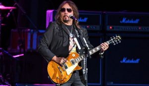 frehley rollingstone scathing blasts guitarist  