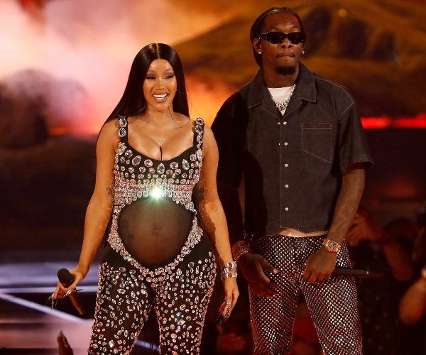 Cardi B announced pregnancy with husband Offset