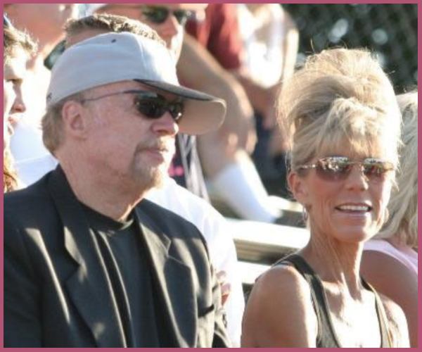 Meet Phil Knight’s Wife Penny Knight – Age, Children, Net Worth ...