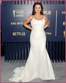 Selena Gomez Gives Bridal Vibes In A Sparkling Atelier Versace Gown On ...