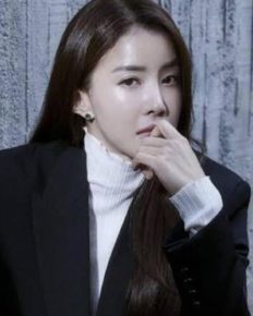Lee Si-Young files for divorce from her husband, Jo Seung Hyun