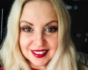 AlmostCoolMom