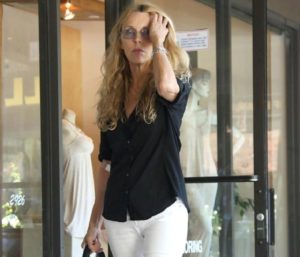 Alana Stewart