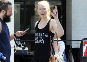 Molly Quinn