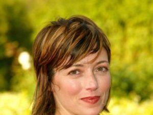 Mia Sara