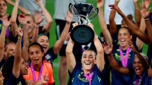 Lucy Bronze