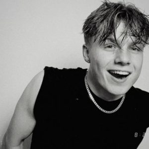 Lewis Sharp