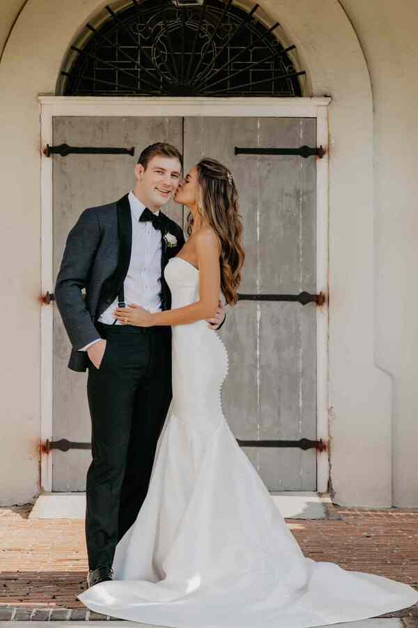 Billy Haire who is the new girlfriend of this estranged husband of