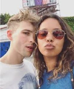 Tommy Dorfman