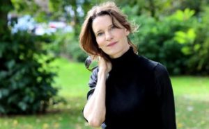 Susie Dent