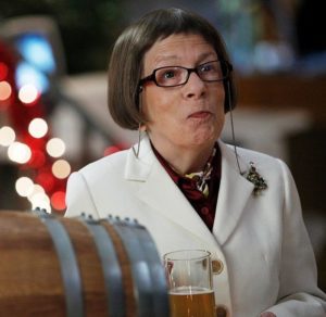 Linda Hunt