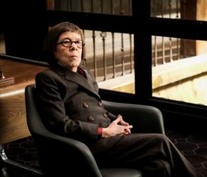 Linda Hunt