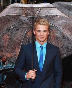 Freddie Stroma