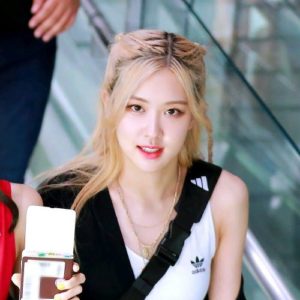 Roseanne Park (Rosé)