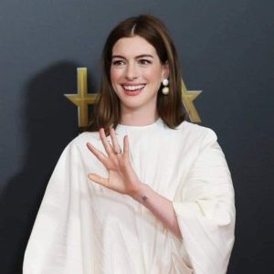 Anne Hathaway